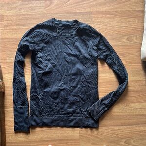 Lululemon Black Long Sleeve- Technical Fabric